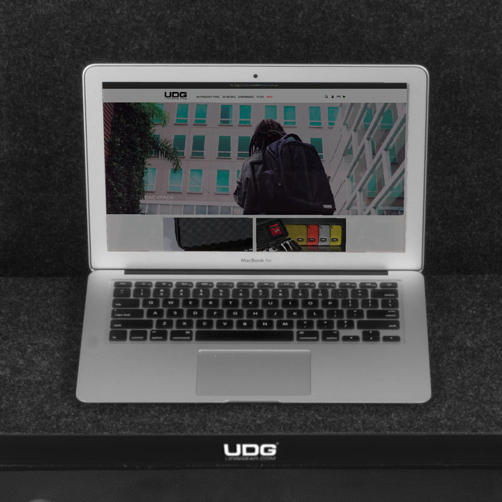 UDG Ultimate Flight Case Set PLX9/SL1200 Black MK2 Plus (Laptop Shelf + Wheels)