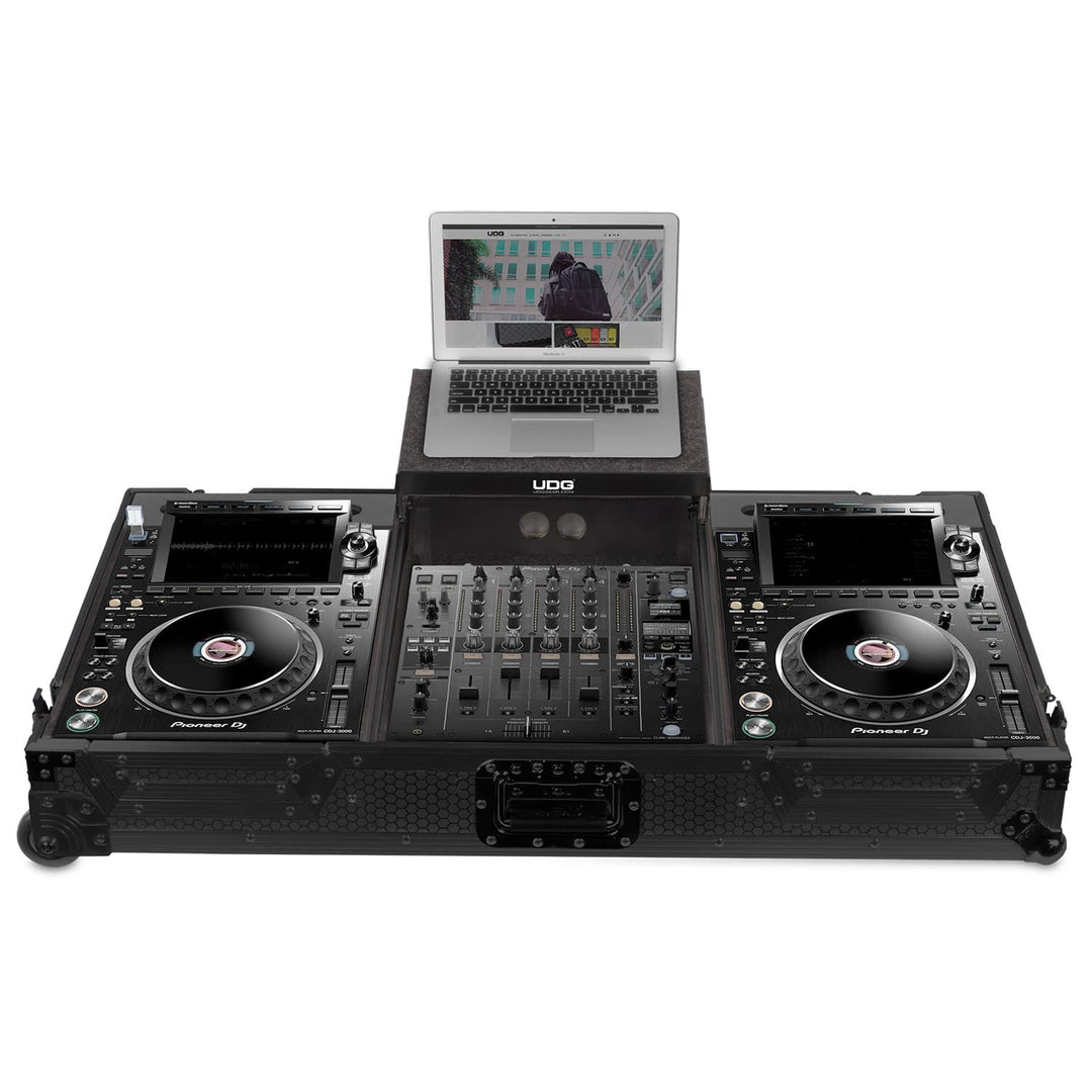 UDG Ultimate Flight Case Pioneer DJ CDJ-3000/ 900NXS2 Black Plus (Laptop Shelf + Wheels)