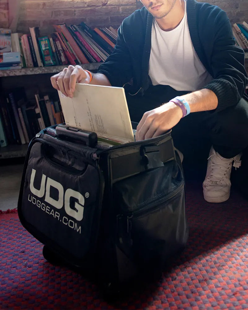 希少】UDG CD Jewelcase Bag Black バッグ キャリー 希少】UDG 希少】UDG CD Jewelcase Bag Black バッグ キャリー 希少】UDG